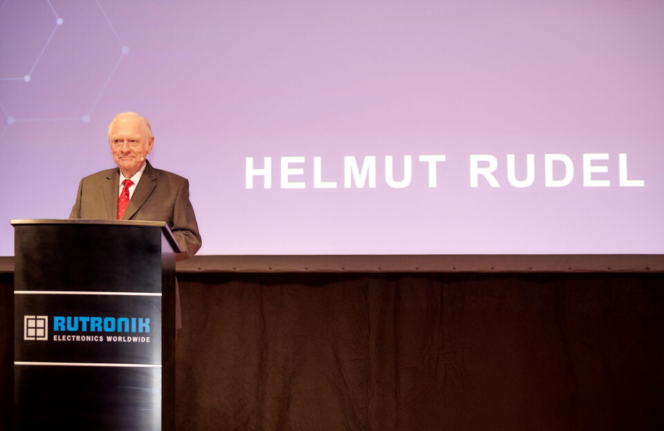 Helmut Rudel, grunnlegger og president i Rutronik, under sin velkomsttale ved Rutroniks 50-årsjubileum i november 2023.