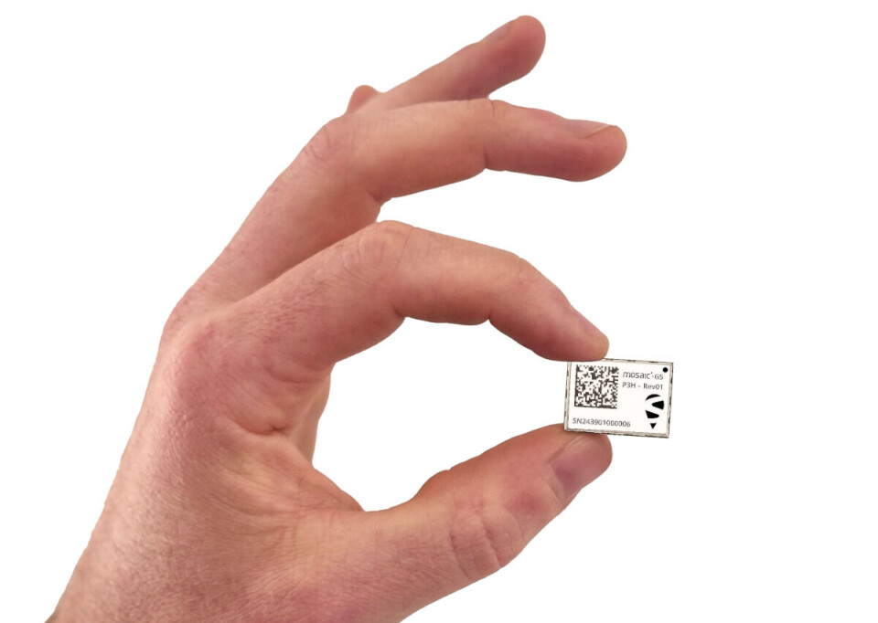 Mosaic-G5 måler bare 23 mm x 16 mm og veier så lite som 2,2 gram.