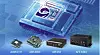 Illustrasjon av fire Advantech-kant-KI-produkter og en Qualcomm Dragonwing IQ-9075-brikke på blå bakgrunn.